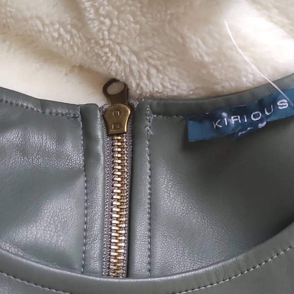 Kirious faux leather green crop top size L juniors - Picture 2 of 3